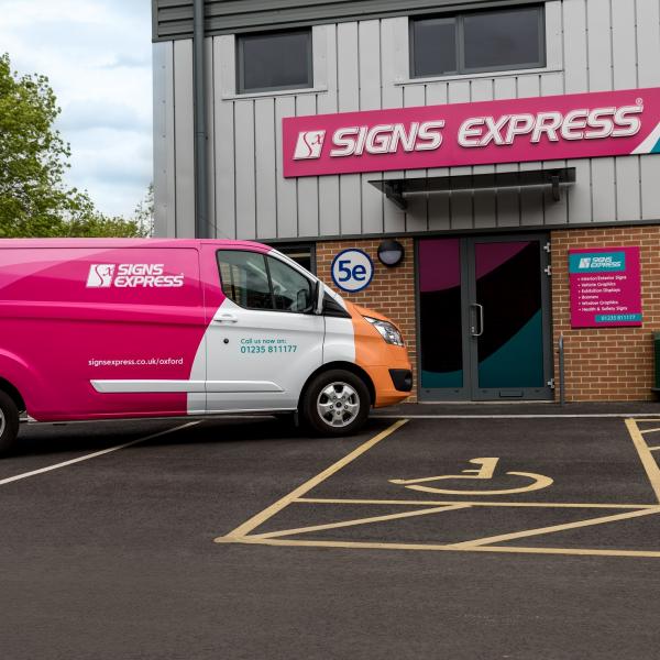 Sign Express Oxford 1 002